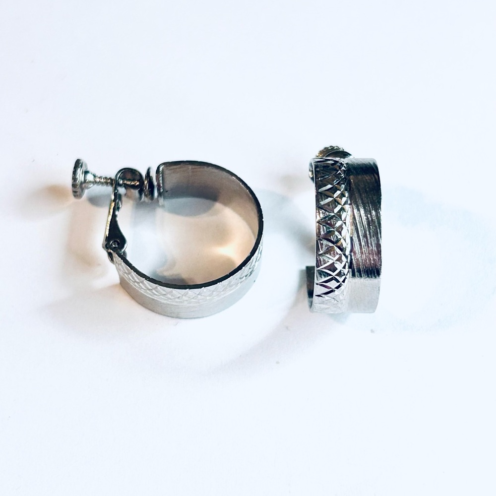 Vintage Silver Clip-On Earrings, Vintage Jewelry, Vintage Earrings